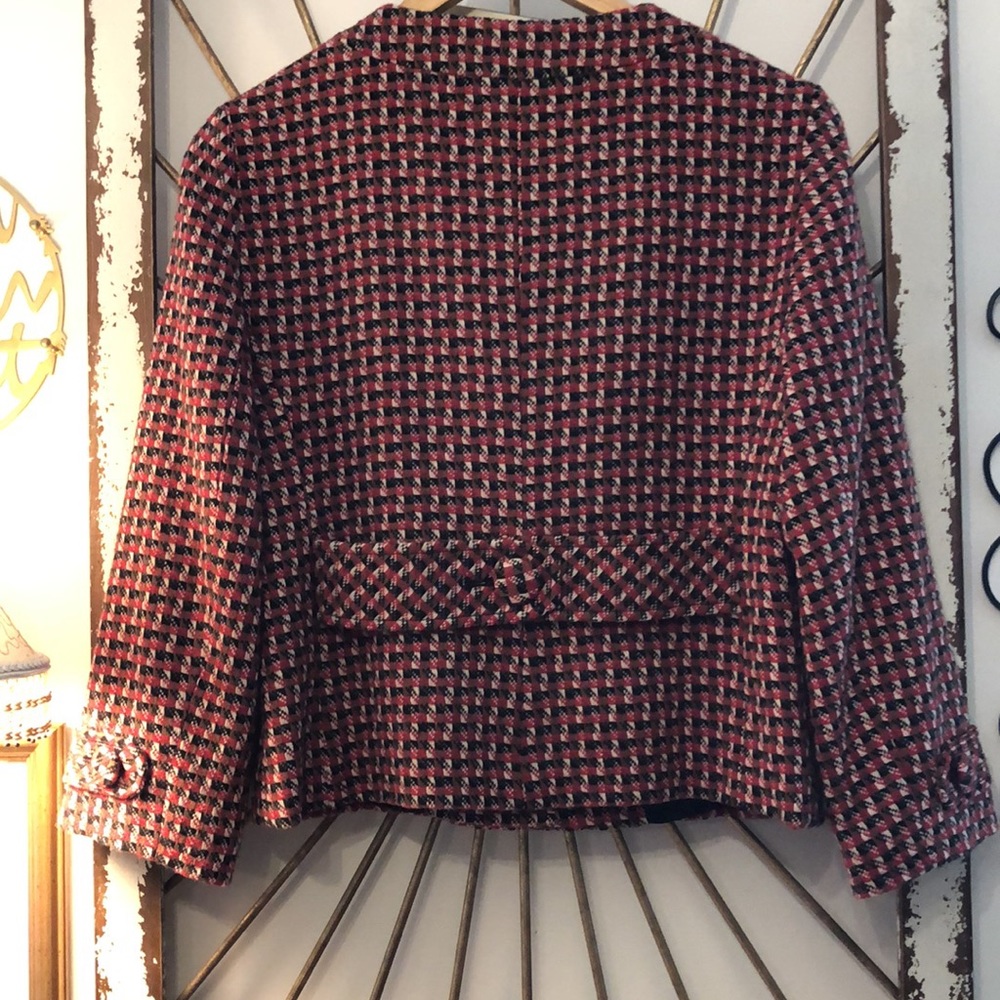 Jacket - Picture 2 of 5